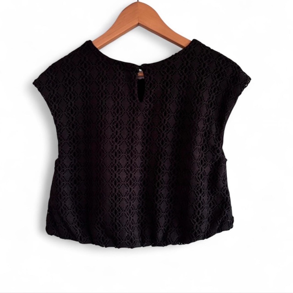 Black Lace Cap-Sleeve Cropped Top M - Picture 4 of 8